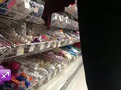 마른 아시아 청소년 자산을 보여줍니다.