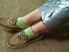 사 란에서 베로니카 엄마 속박을 포장 하 고 덕트 테이프 미리 보기