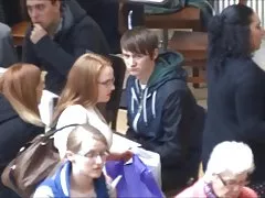 솔직 한 거 대 한 downblouse 엄마 가슴 유 방 사이의 골짜기