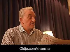 세 남자들이 망가져 가는 Horny Anita