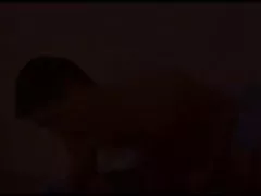 스키니와 털이 러시아 성숙한 섹스를 가진 어린 소년이