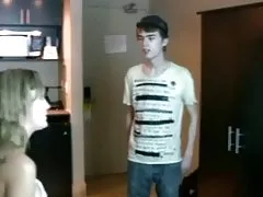 아줌마는 자신의 순 결을 걸립니다!