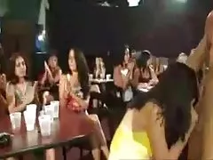 섹시한 레이 요란하 strippers 꼬