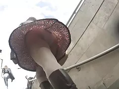 달콤한 milf 하얀 팬티 upskirt