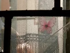 창 틴 드레싱을 통해 감시