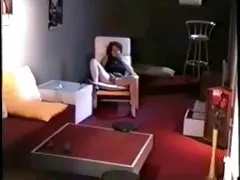 엄마가 집에 혼자 fingering 에실 수 있습니다. 숨겨진 카메라