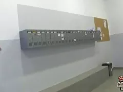 성숙한 아내 Lara Fucks 블랙 막대하면 남편을 떠