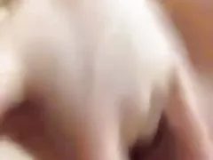 빅 못한 아시아 소녀와 놀아주기 자신