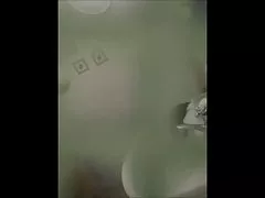 Spying on 엄마의 영혼