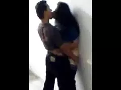 말레이 붙잡히 피복성