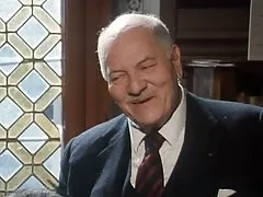 적합 할아버지를 가져옵는 러시아 하이틴