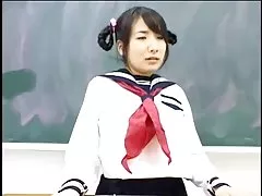 일본인 소녀에서 교복을 보여줍 큰 가슴