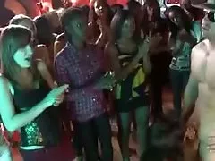 Hot 흑인 소녀가 짜증을 할례를 받 백색 꼬