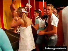 클럽 slags 숨을 공개