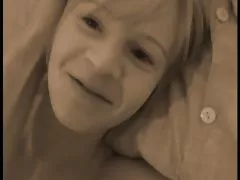 만 18 세 이상 된 이웃 teengirl 방문하신 후에 학교