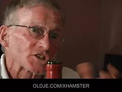 Big dick 난 할아버지가 Fucks 열심히 귀여운 십대