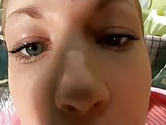 금발 수 탉 걸 레 얼굴 결말 들 음 짜증