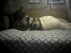 블랙 거 시기를 빠는 하 고 백인 여자를 핥 아