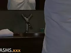 뜨거운 금발 머리와 함께 오 르가 즘 로맨틱 욕실 섹스