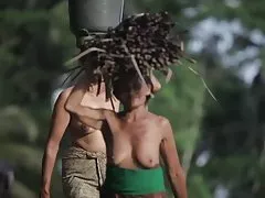 다큐멘터리-발리입니다. 토플 리스가.