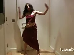 인도 아마추어 베이브 kavya sharma dacing 벌 거 벗은