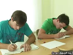 구 선생님이구려 및 놀이기구에서 동일한 시간