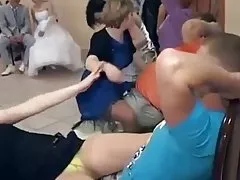 음란한 결혼식 대회 게임