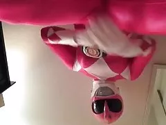 분홍색 Ranger Masturbates