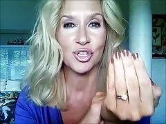 섹시 한 드레스입니다.