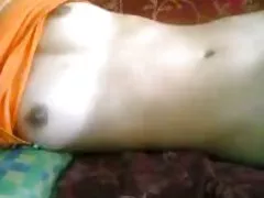 말레이 hijab 소녀가 사랑하는 성별