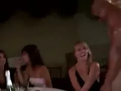 섹시 아줌마 같이 흡입하므로 딕과 함께 그녀의 친구들 보기