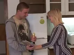 I 할 수 있지 않을 찾아 masturbate 어머니지 그녀의 아들과 섹 3