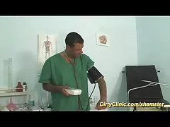 영 Busty 하이틴 망 내 병원