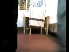 Hot desi 세상은 달라진 것 없이 여전히 돌아이 망가져 가는 은밀하를 가진 이웃 18 분