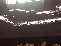 남편이 밖으로 동안에 깊은 큰 검은 수 탉을 복용 하는 걸 레 아내