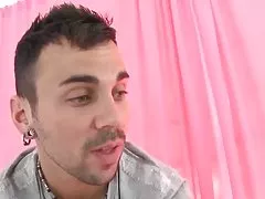 cumming는 큰 거 시기에 물 총