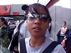 화려한 퀸사이즈침대 1 개(Lily 휴가 나의 친구들입니다. 아 포르노니다.