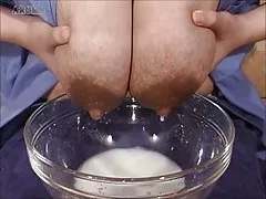 아시아있던 요하난은 가슴이 젖