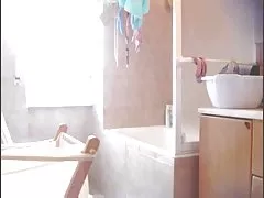 털이 소녀에 있는 목욕 part2