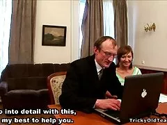 까 old teacher-섹시한 schoolgirl 놀이기구는 그녀 teacher