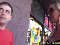 수도원 브룩스 수 씨 발 그녀를 보고 그녀의 뻐꾸기