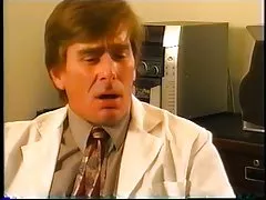 Randy 베이를 가져옵 licked 그녀의 음부까 그녀 cunt 망에 소파