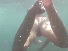 그래서 섹시 한 수 중 그녀의 좋은 신체를 보고