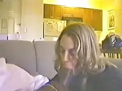 그녀는 큰 블랙 꼬