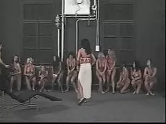 러시아 slave 후궁-누드 노예들로부터 선 up