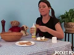 웬 청소년복에 생크림