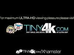 4 k tiny4k-몸집이 작은 십 대 알 렉 사 노바 넣어서 거 시기와 그녀의 엉덩이
