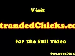 히 치 하이킹 몸집이 작은 헝가리어 받는 그녀에 드라이버 사정