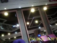 꽉 블랙 스 판 덱 스에 체육관 소녀