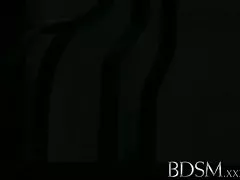 bdsm xxx 근육 하위 갇힌 고 애 인에 의해 굴욕
